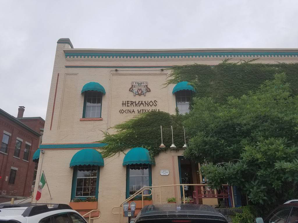 Hermanos